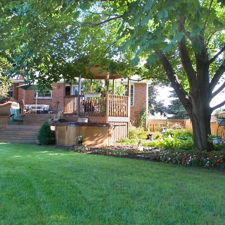 Bed and Breakfast A Li'L Bit Of Eden Niagara-on-the-Lake Екстер'єр фото